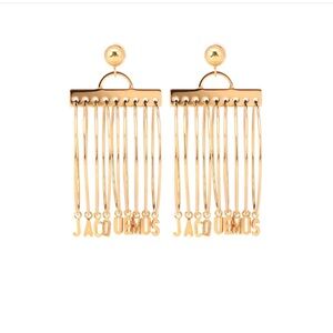 Jacquemus Les Boucles Anneaux Hoop Earrings- gold-comes with original packaging